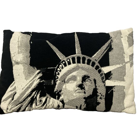 2012 Calderia USA Statue of Liberty New York 23” Pillow Very Nice - Picture 1 of 9